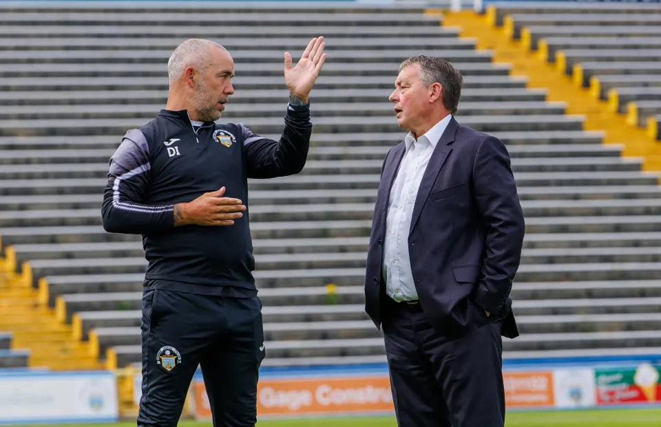 Billy Davies wraca do piłki nożnej po 11 latach trenowania w Szkocji