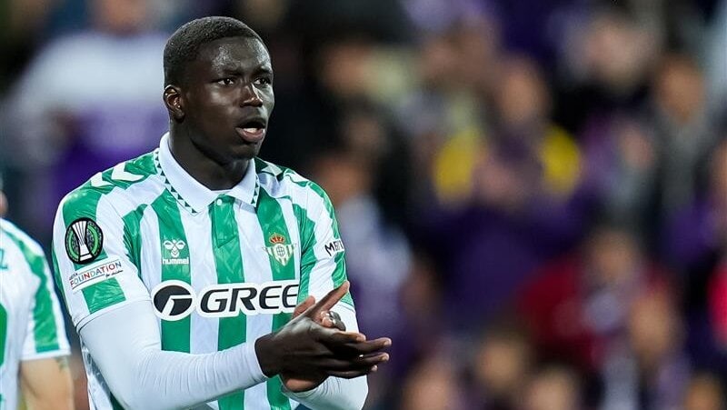 Mendy zmienia zdanie: teraz naprawdę chce przejść do Rangersów