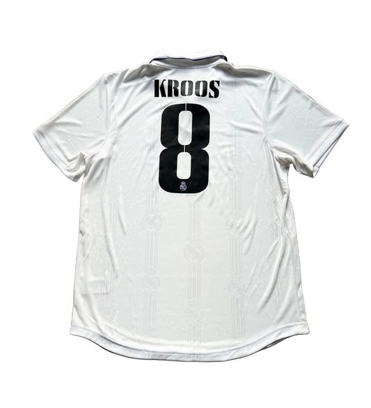 Real Madrid 2022/23 Home Authentic – Toni Kroos 8 nameset