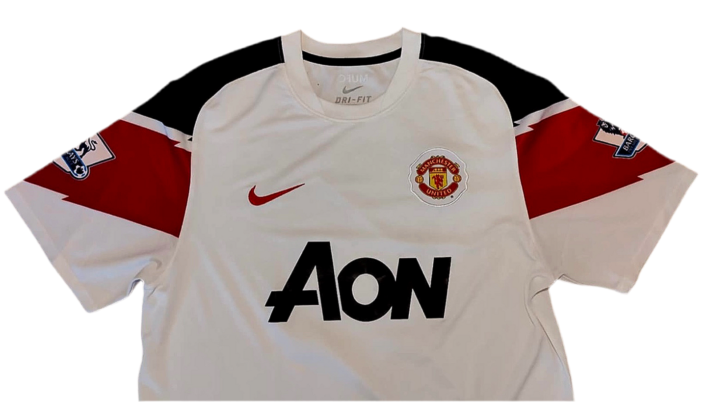 Manchester United 2011-12 third Chicharito