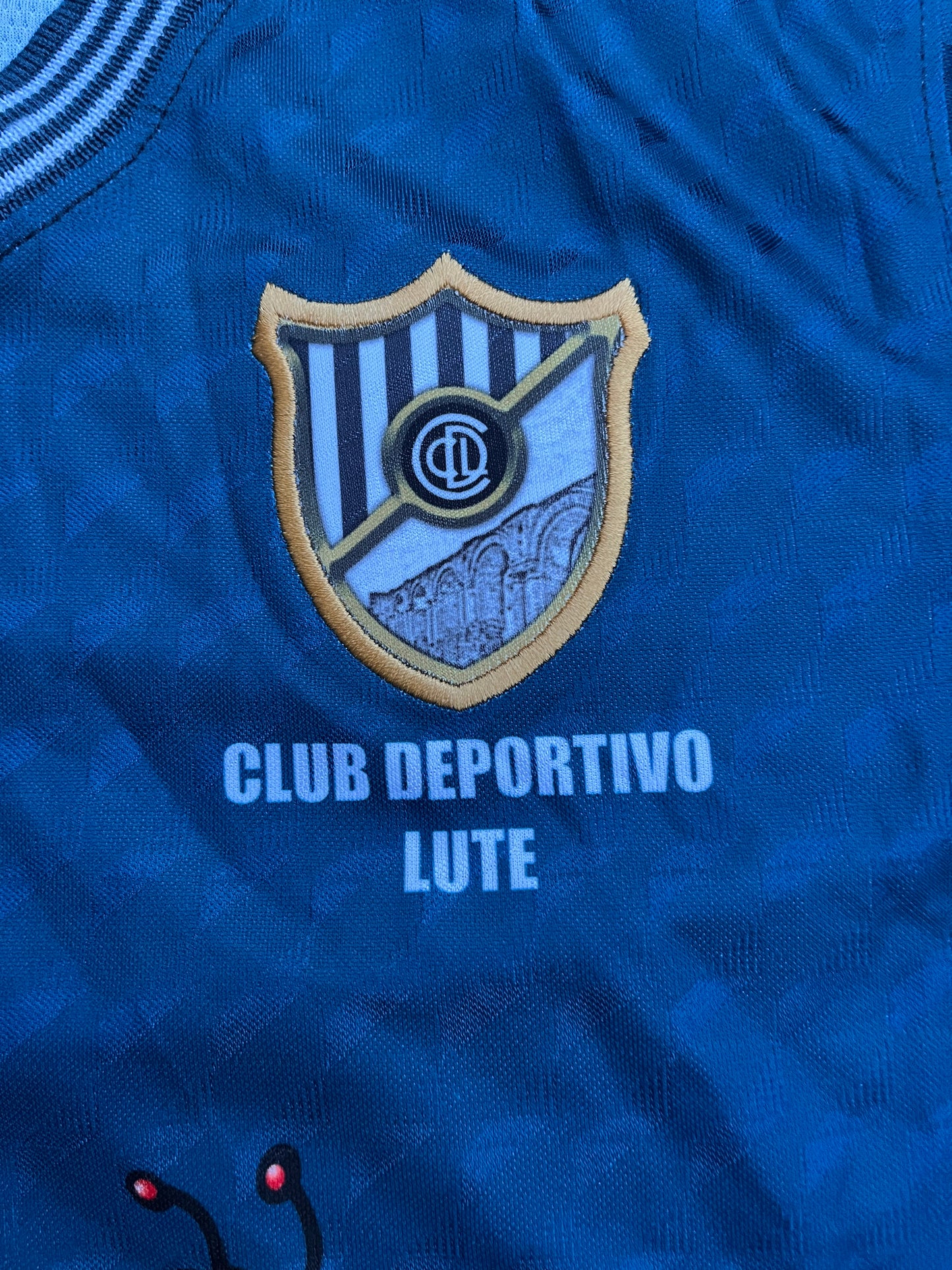Deportivo Lute football shirt