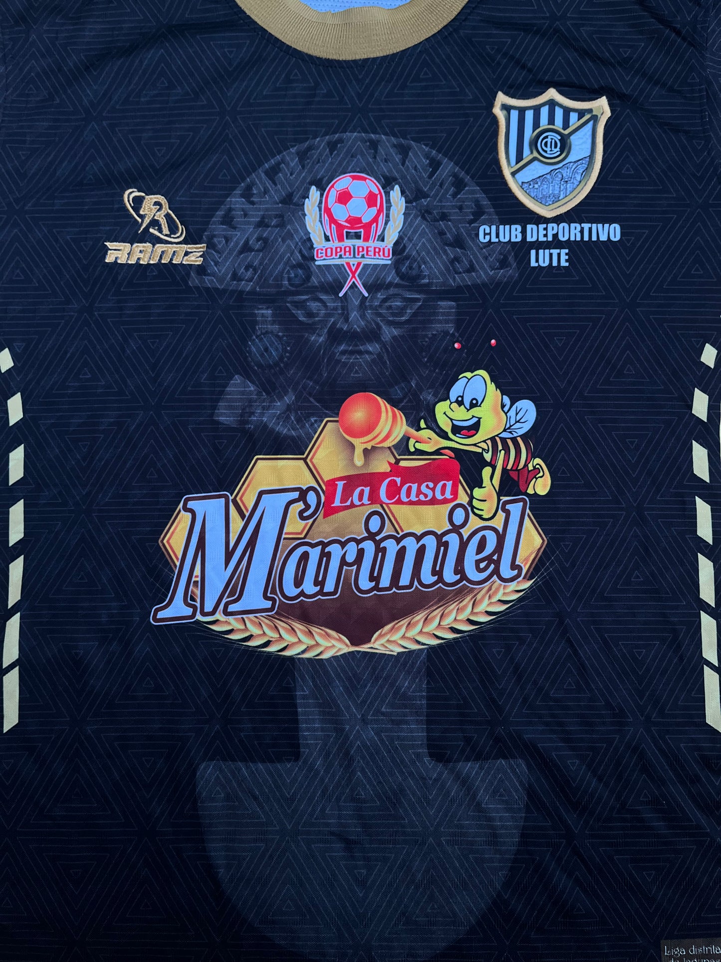 Deportivo Lute football shirt